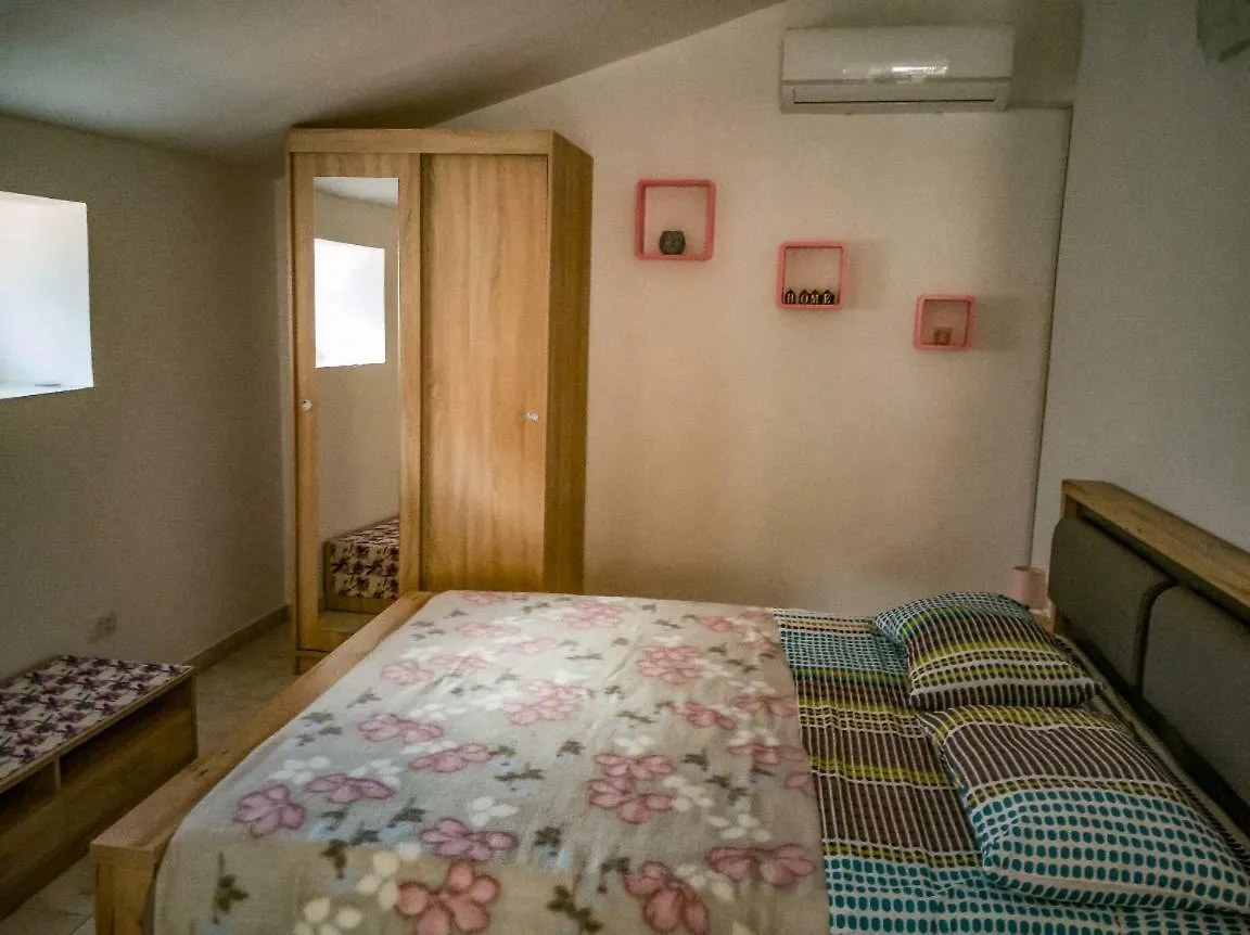 Apartments Poli Nadaline Peruški